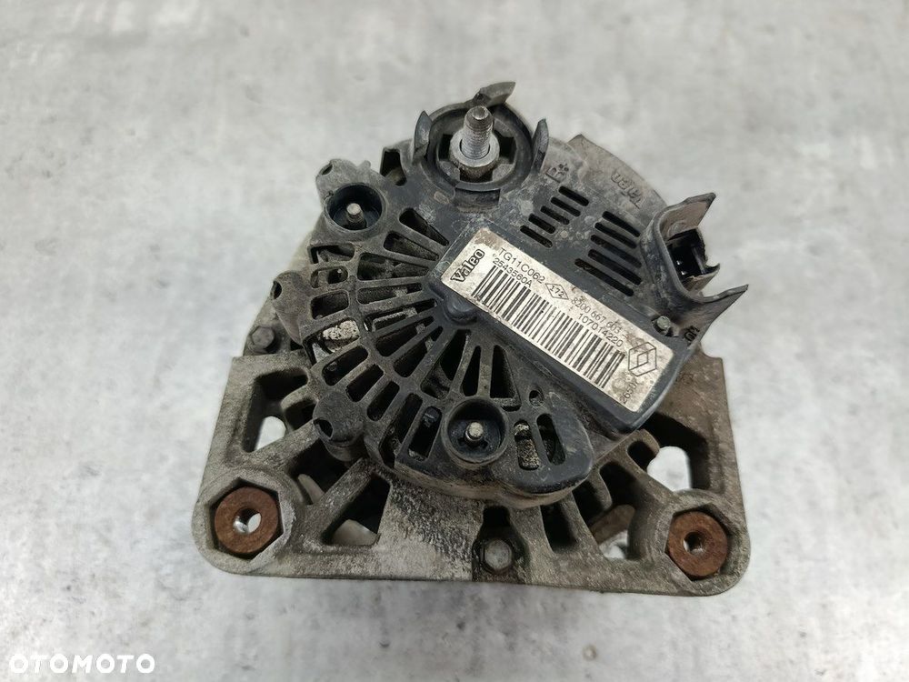 ALTERNATOR RENAULT MASTER II 8200667603  TG11C062  2543560A  VALEO 2.5 DCI - 8