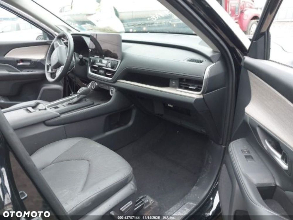 Toyota Grand Highlander - 9