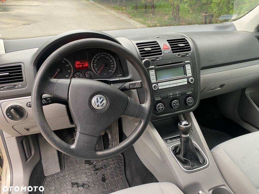 Volkswagen Golf 1.6 Comfortline - 7