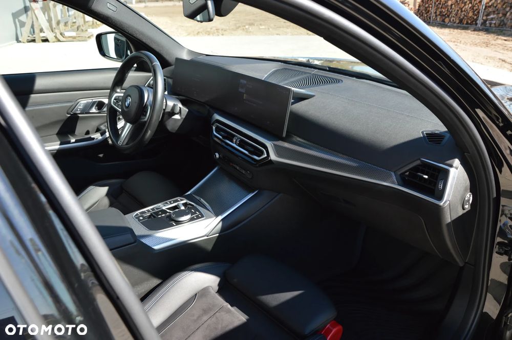 BMW Seria 3 320i M Sport - 23