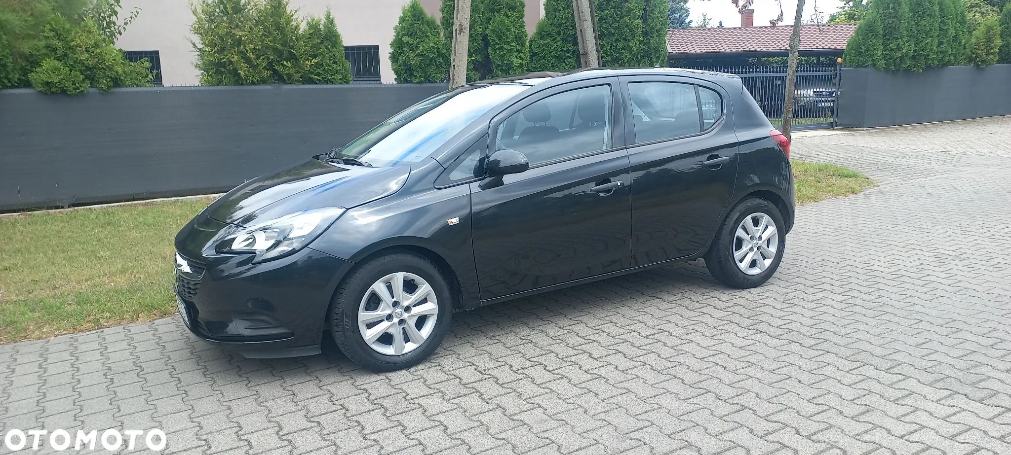Opel Corsa 1.4 Cosmo - 1
