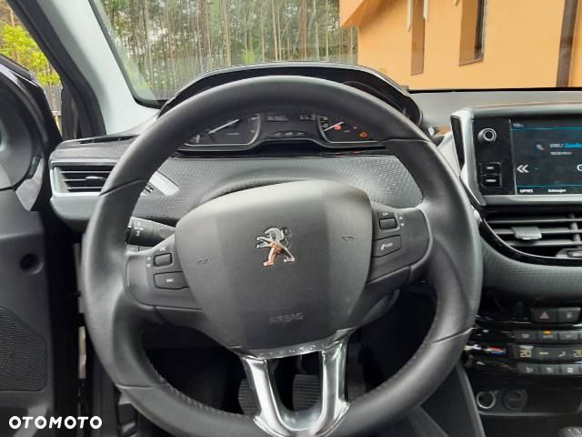 Peugeot 2008 1.2 Pure Tech Style - 6