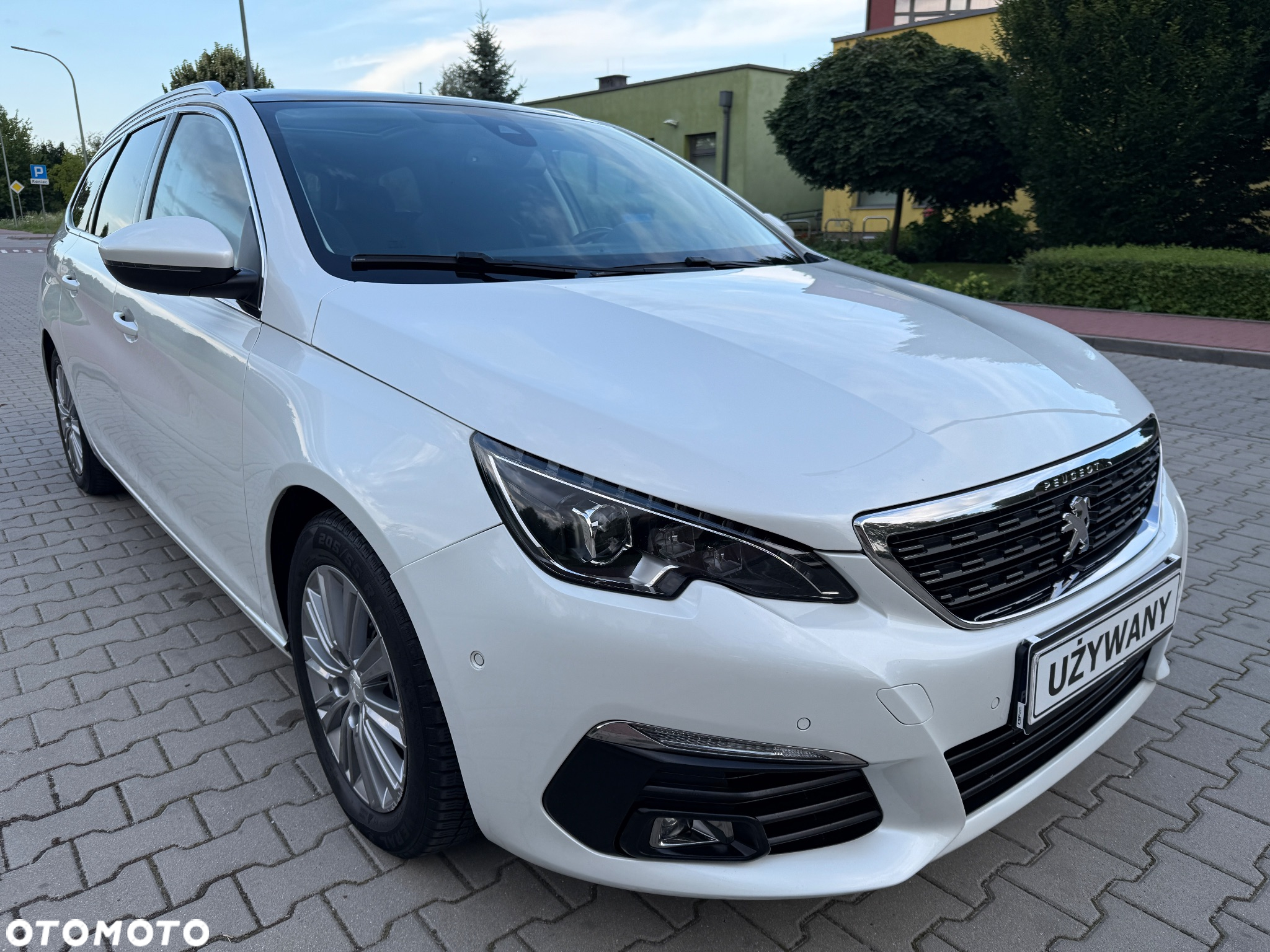Peugeot 308 SW BlueHDi 120 EAT6 Stop & Start Allure - 14