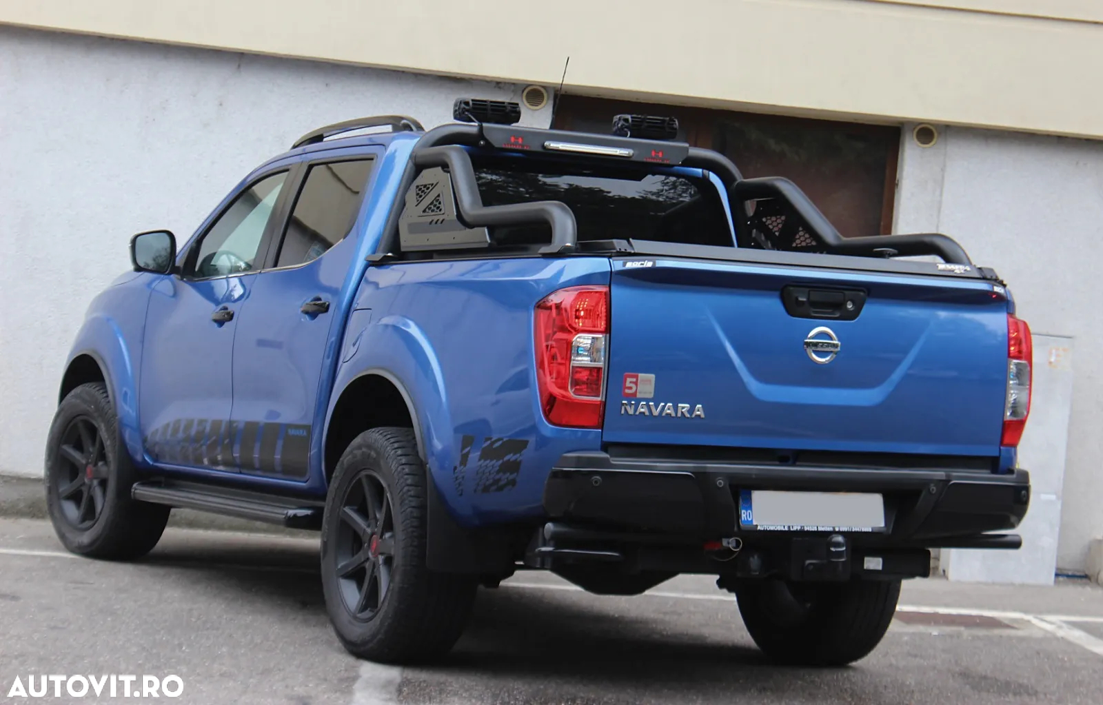 Nissan Navara 2.3 dCi Bi Turbo Double Cab N-Connecta Aut. - 2