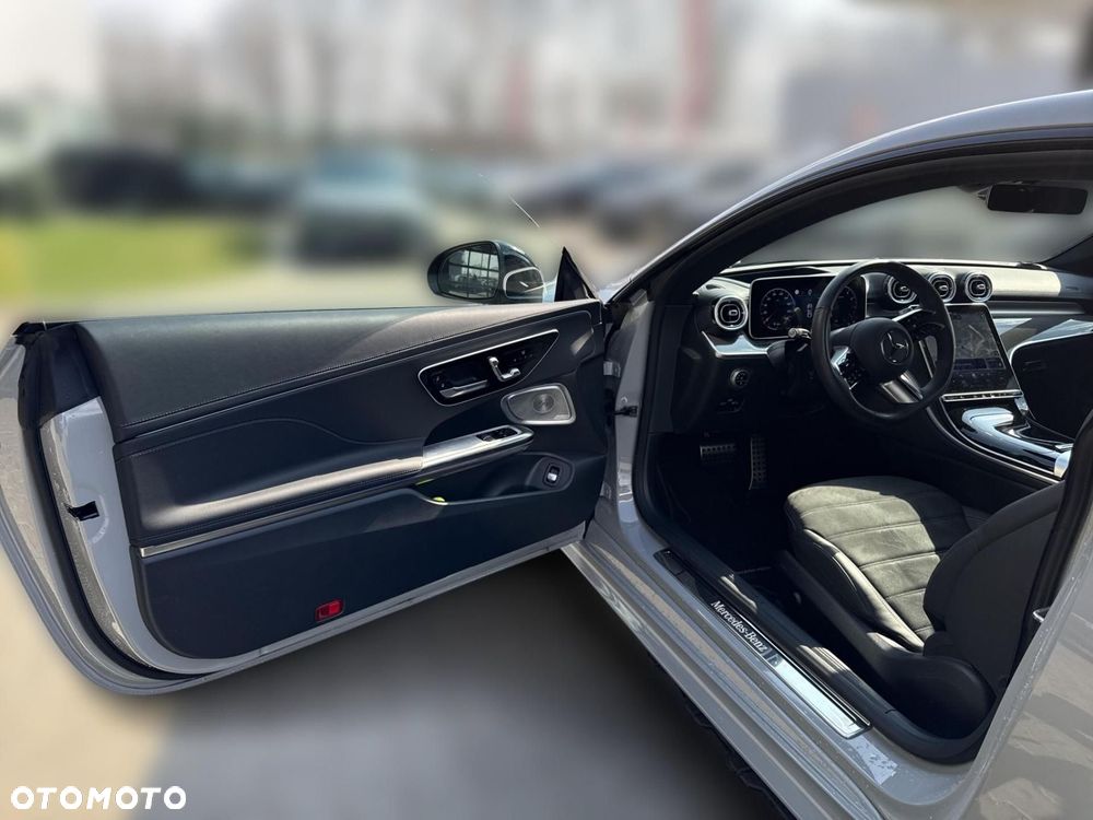 Mercedes-Benz CLE - 10