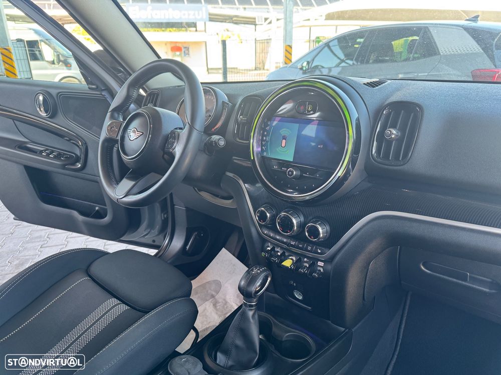 MINI Countryman Cooper SE ALL4 Auto - 6