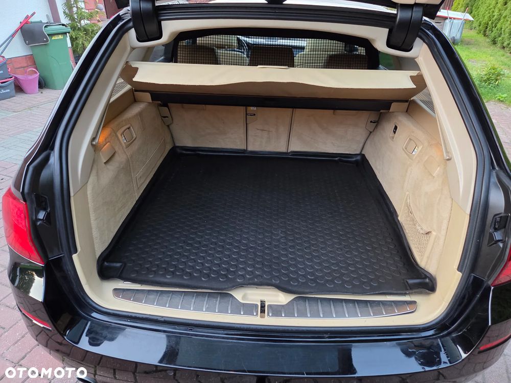 BMW Seria 5 535i Luxury Line - 24