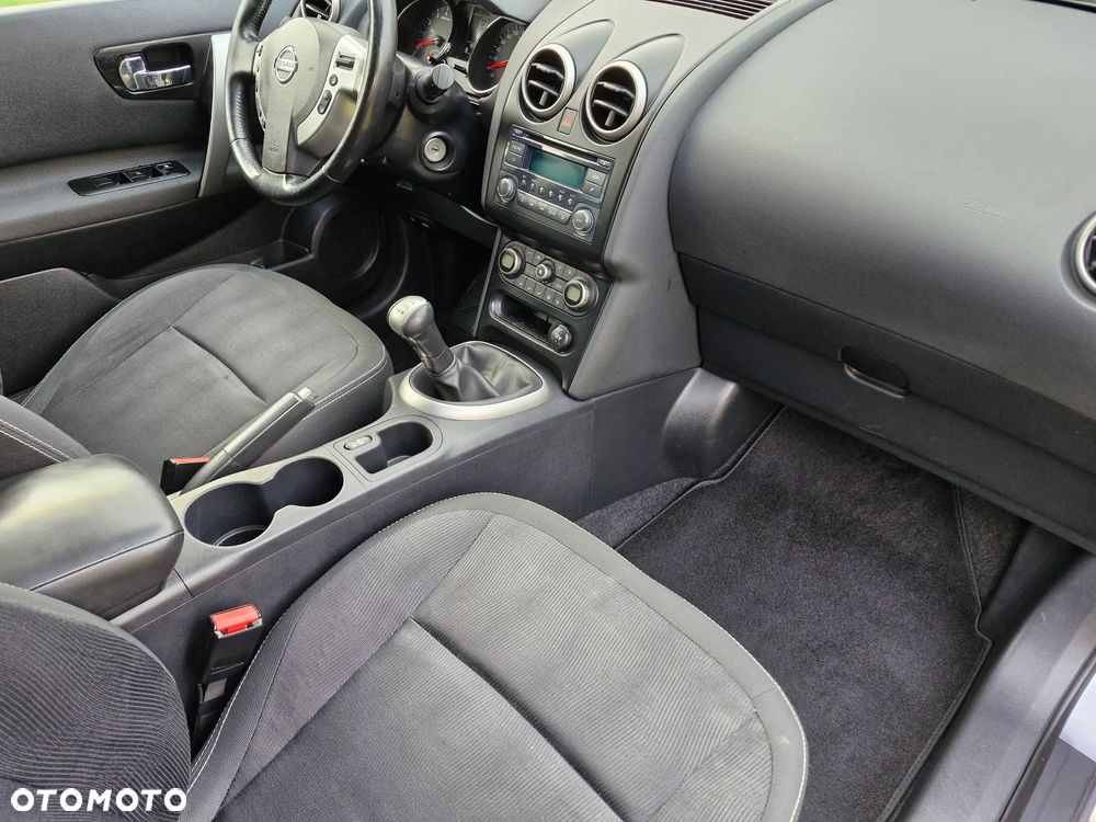 Nissan Qashqai 1.6 Visia - 14