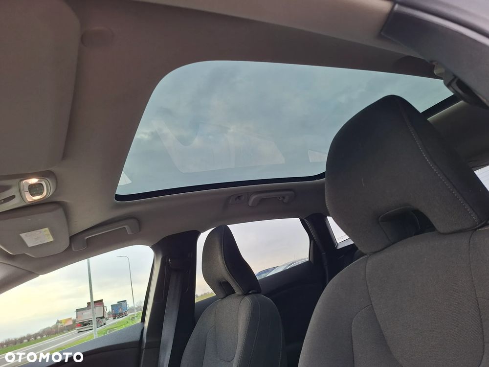 Volvo V40 D2 - 13