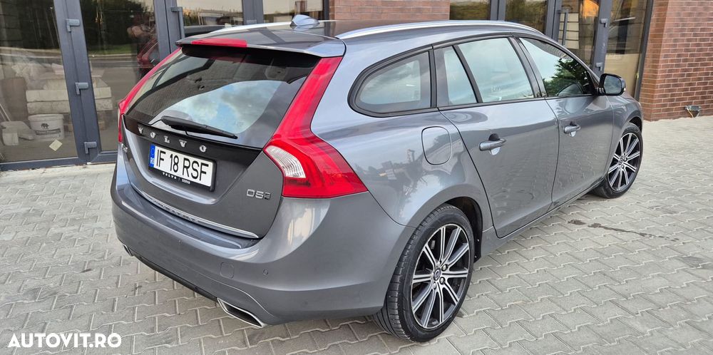 Volvo V60 D6 Plug-In-Hybrid AWD Geartronic Summum - 2
