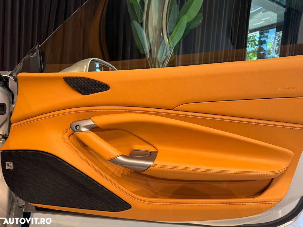 Ferrari F8 - 38