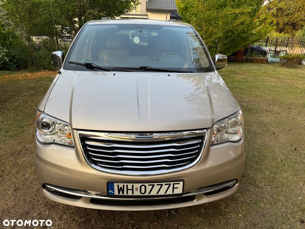 Chrysler Town & Country 3.6 Limited - 4