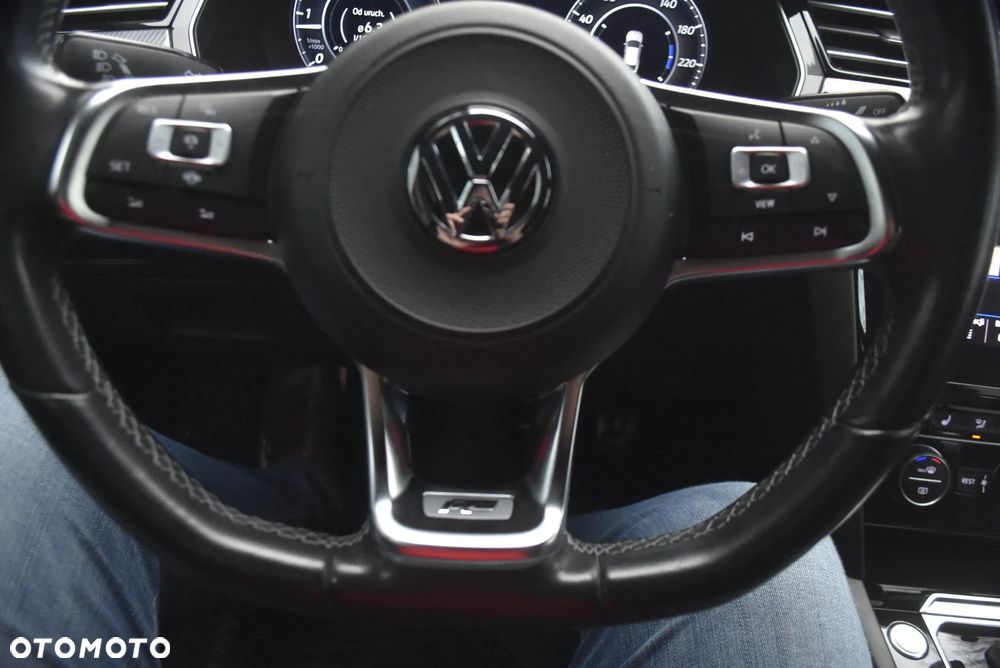 Volkswagen Arteon 2.0 TDI SCR R-Line Edition DSG - 16