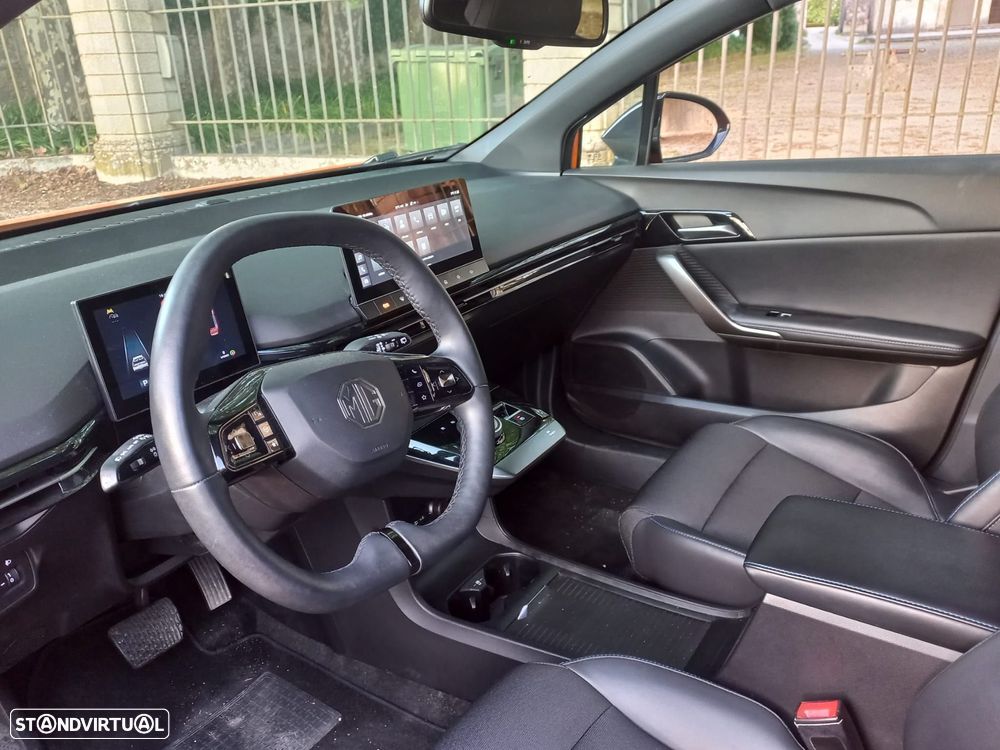 MG MG4 64 kWh Luxury - 29