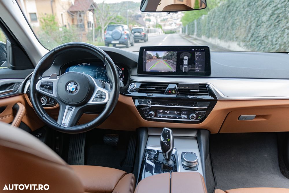 BMW Seria 5 530i xDrive AT MHEV - 30