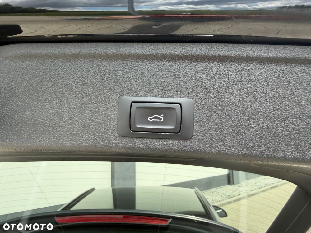 Audi A4 Avant 2.0 TDI ultra S tronic sport - 27