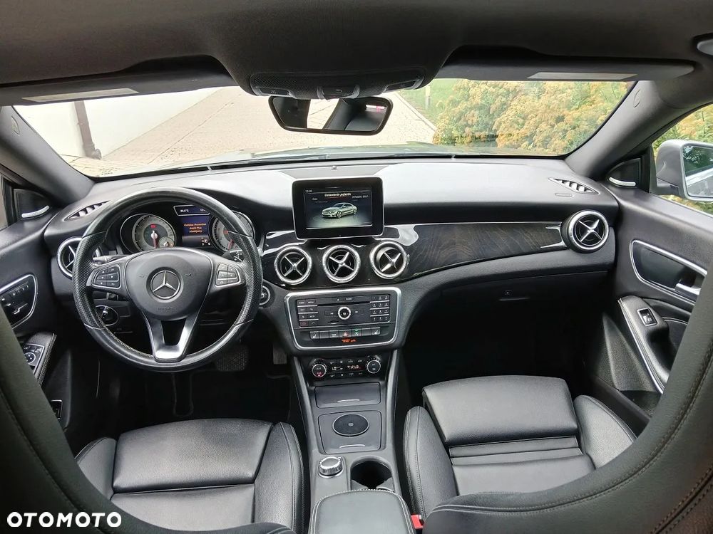 Mercedes-Benz CLA 250 7G-DCT AMG Line - 8