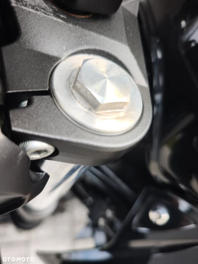 Yamaha XJ - 25
