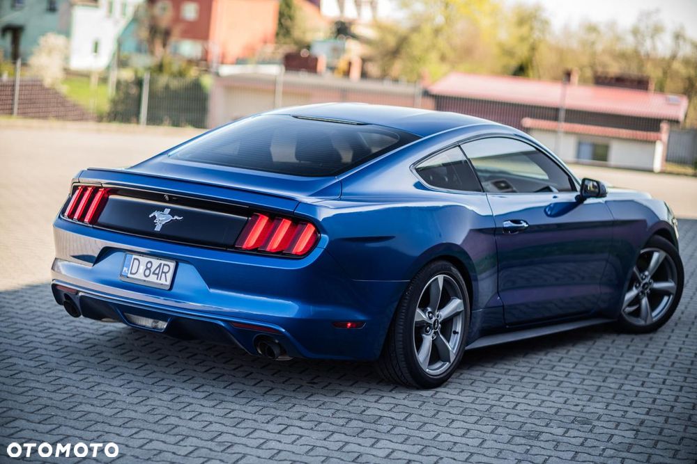 Ford Mustang - 7