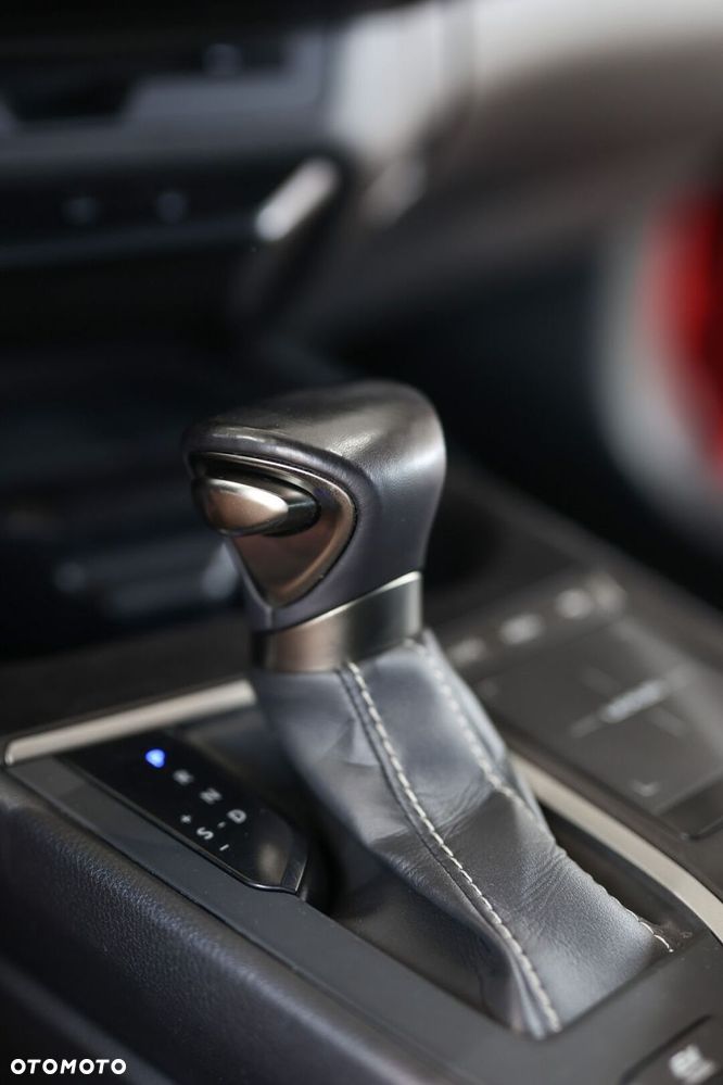 Lexus UX - 23