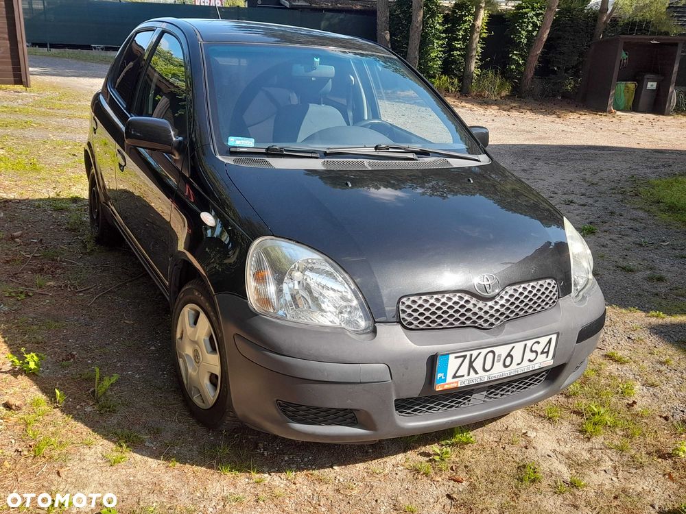 Toyota Yaris - 1