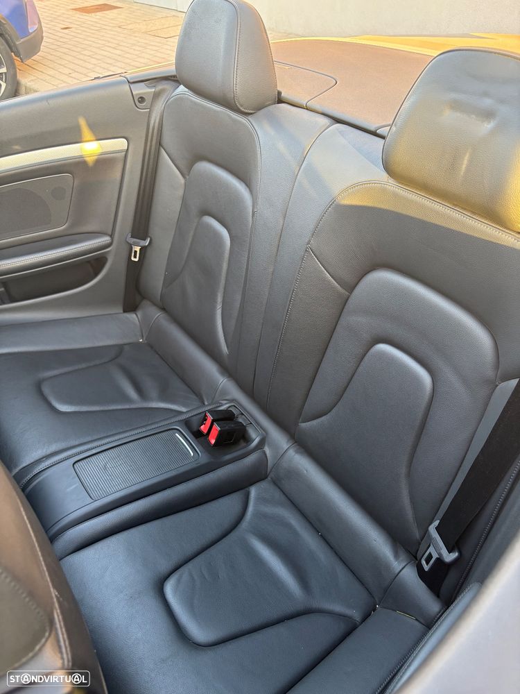 Audi A5 Cabrio 3.0 TDi V6 quattro S-tronic - 10
