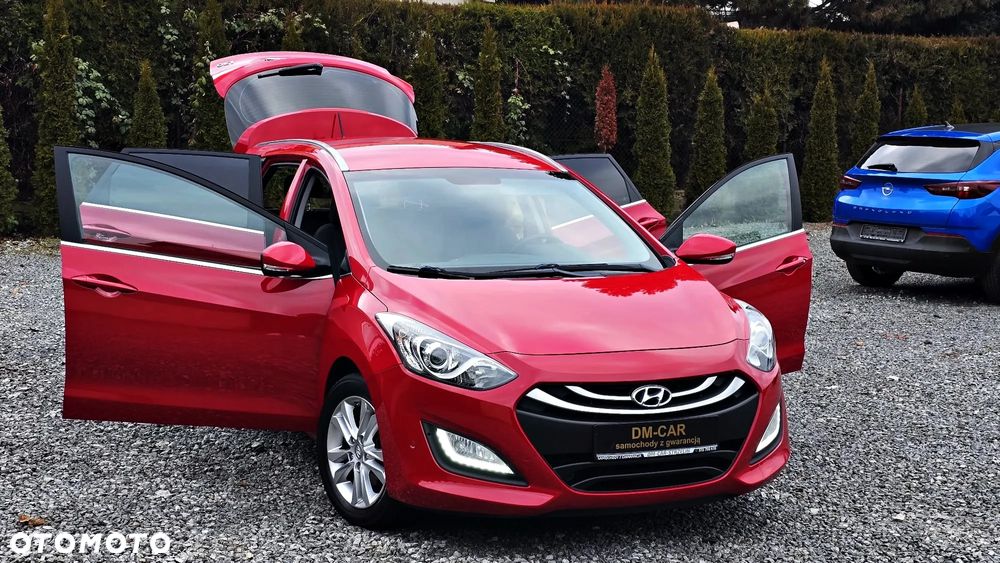 Hyundai i30 blue Kombi 1.6 GDi Passion - 15