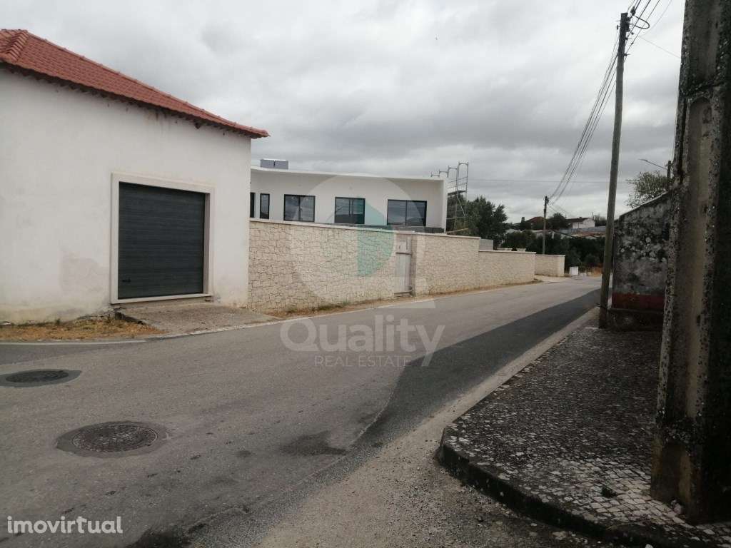 Moradia Isolada T4 em Gouxaria - Alcanena - Grande imagem: 2/44