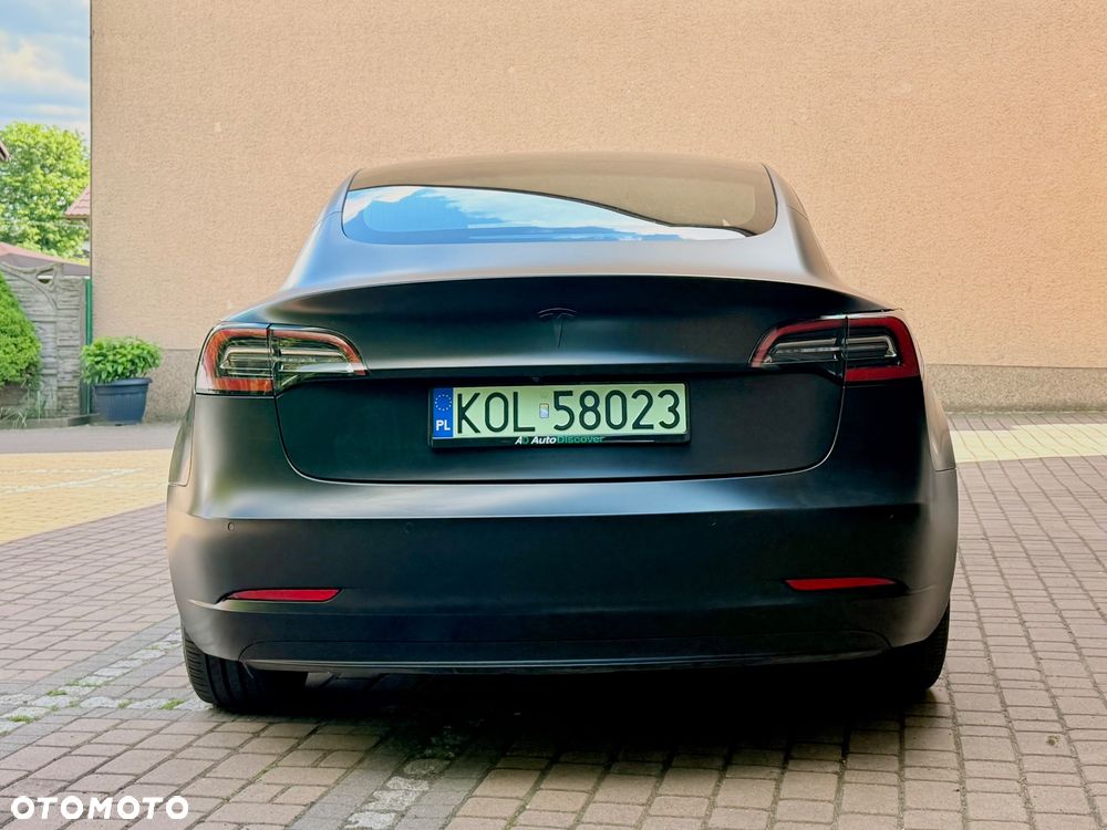 Tesla Model 3 - 6