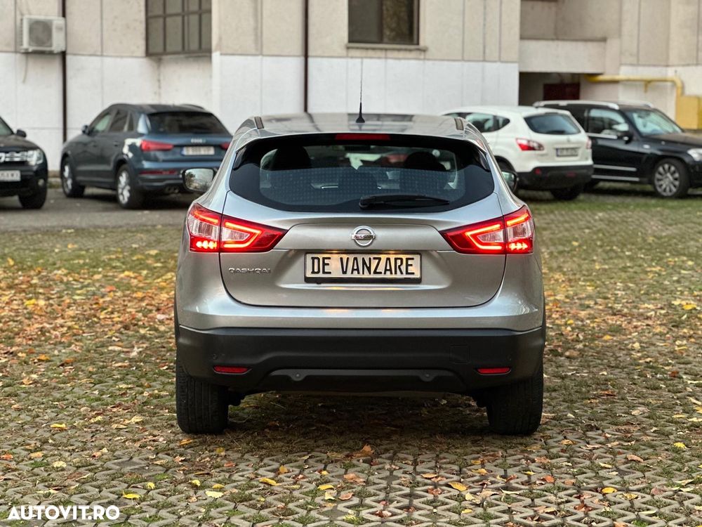 Nissan Qashqai 1.6 DCI Start/Stop 4X4-i Acenta - 10