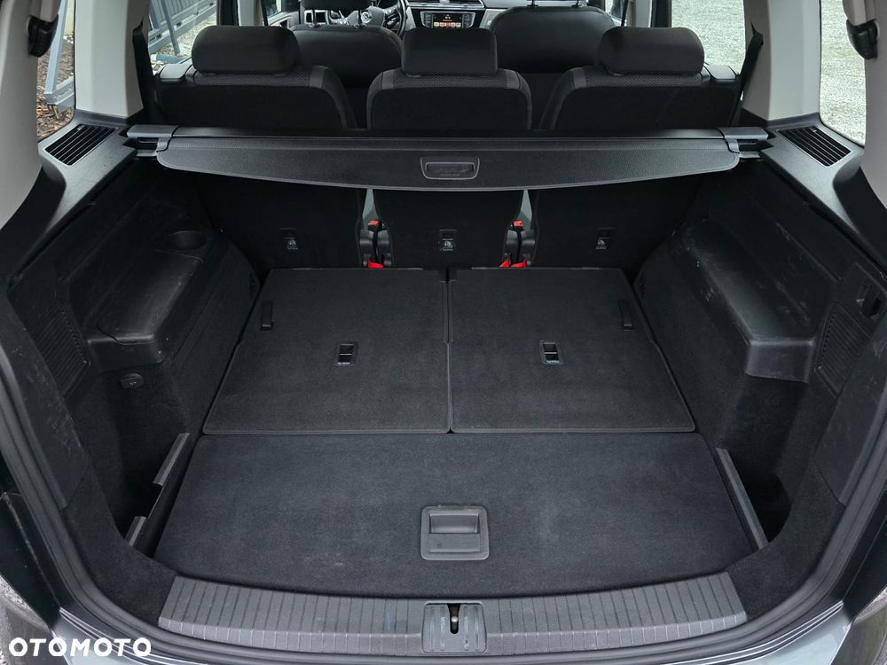 Volkswagen Touran - 30