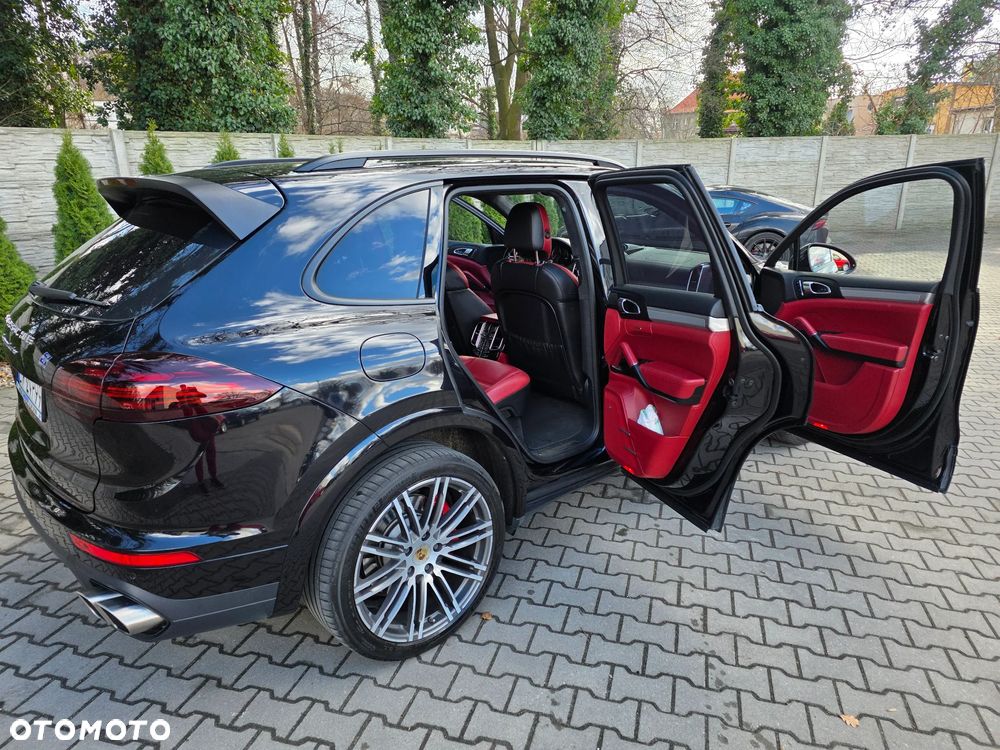 Porsche Cayenne - 20