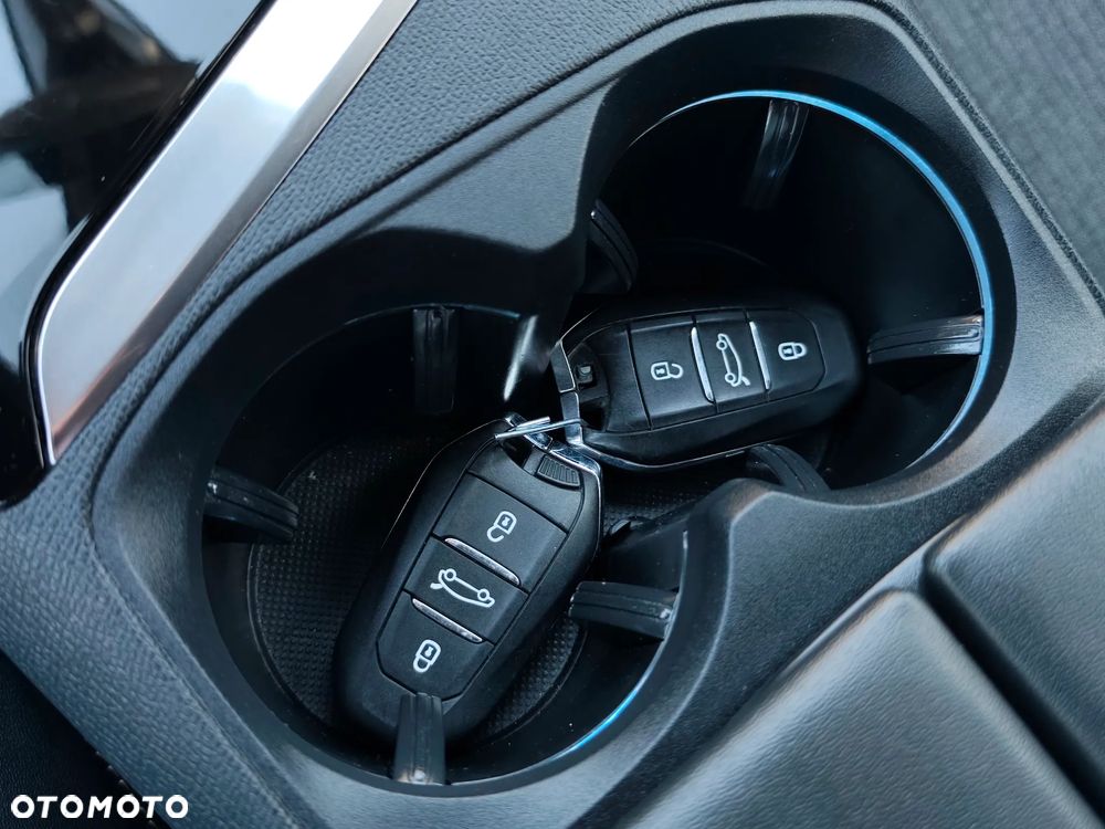 Peugeot 3008 1.6 PureTech Hybrid PHEV Allure Pack S&S EAT8 - 27