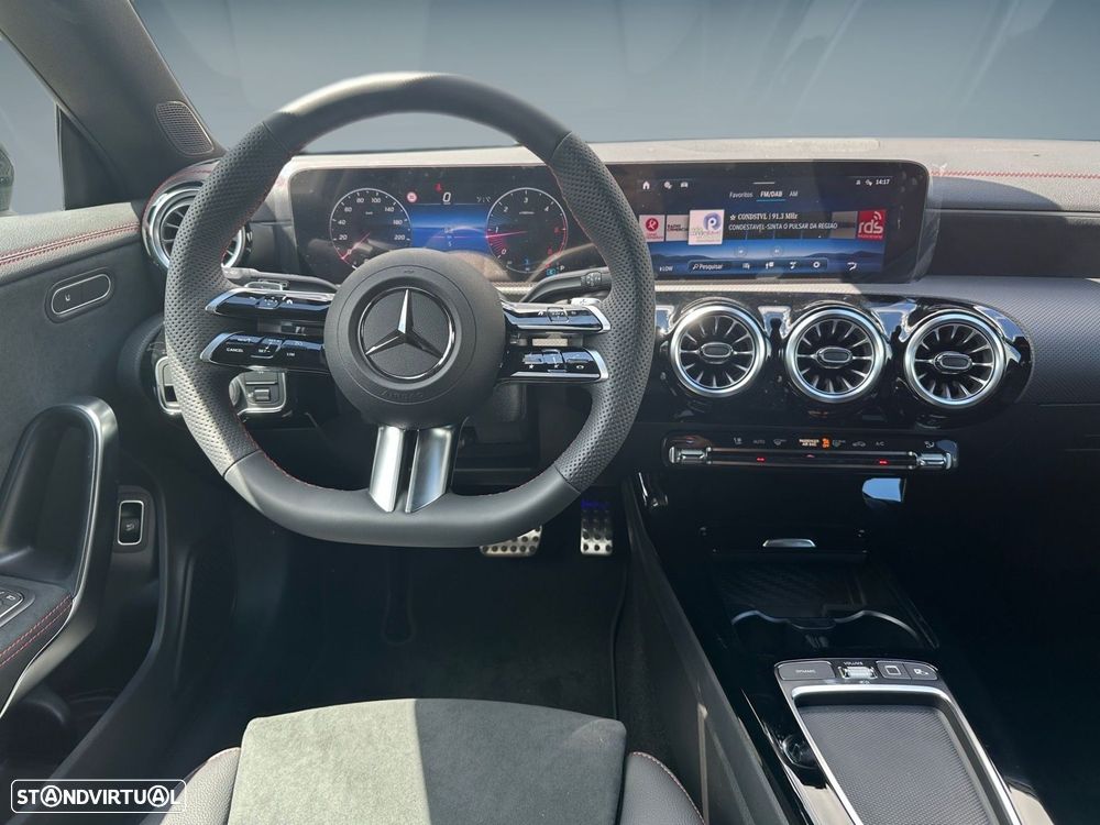 Mercedes-Benz CLA 180 d Shooting Brake AMG Line Aut. — fotografia 14