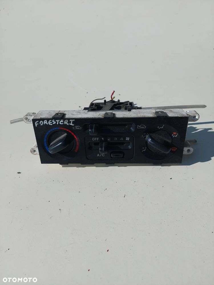 Subaru forester I panel sterowania nawiewu - 1