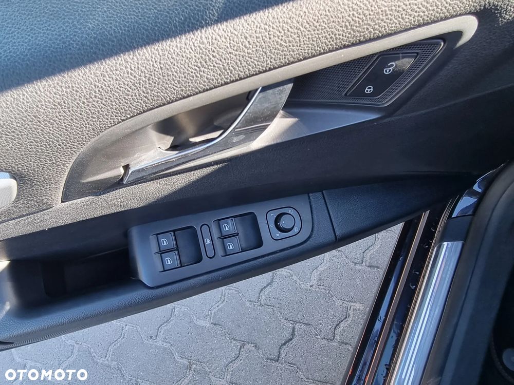 Skoda Superb 2.0 TDI Elegance DSG - 12