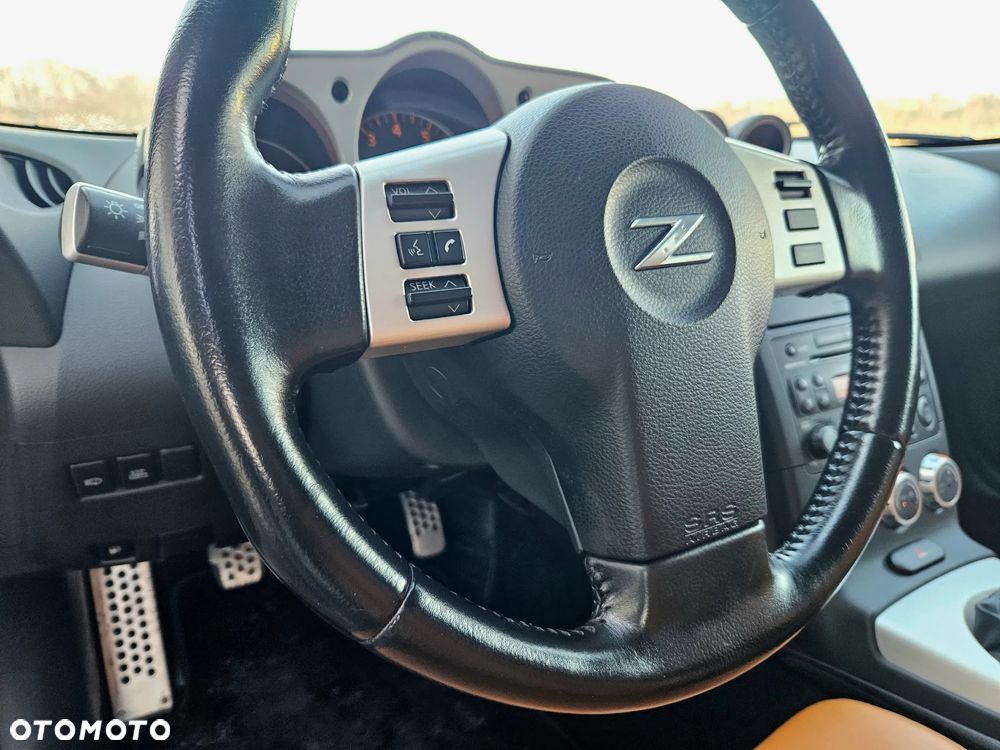 Nissan 350 Z 3.5 V6 - 24