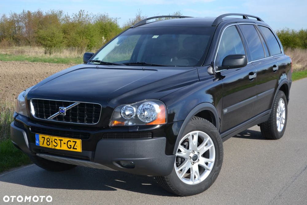 Volvo XC 90 2.5T Momentum - 1