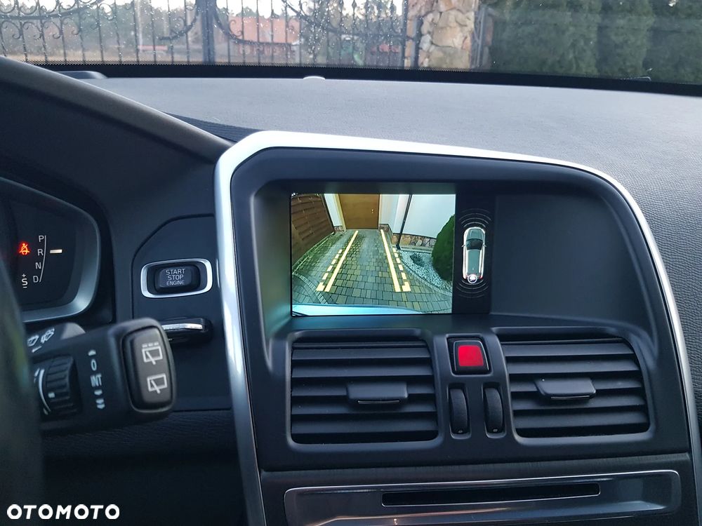 Volvo XC 60 D4 Geartronic Momentum - 21