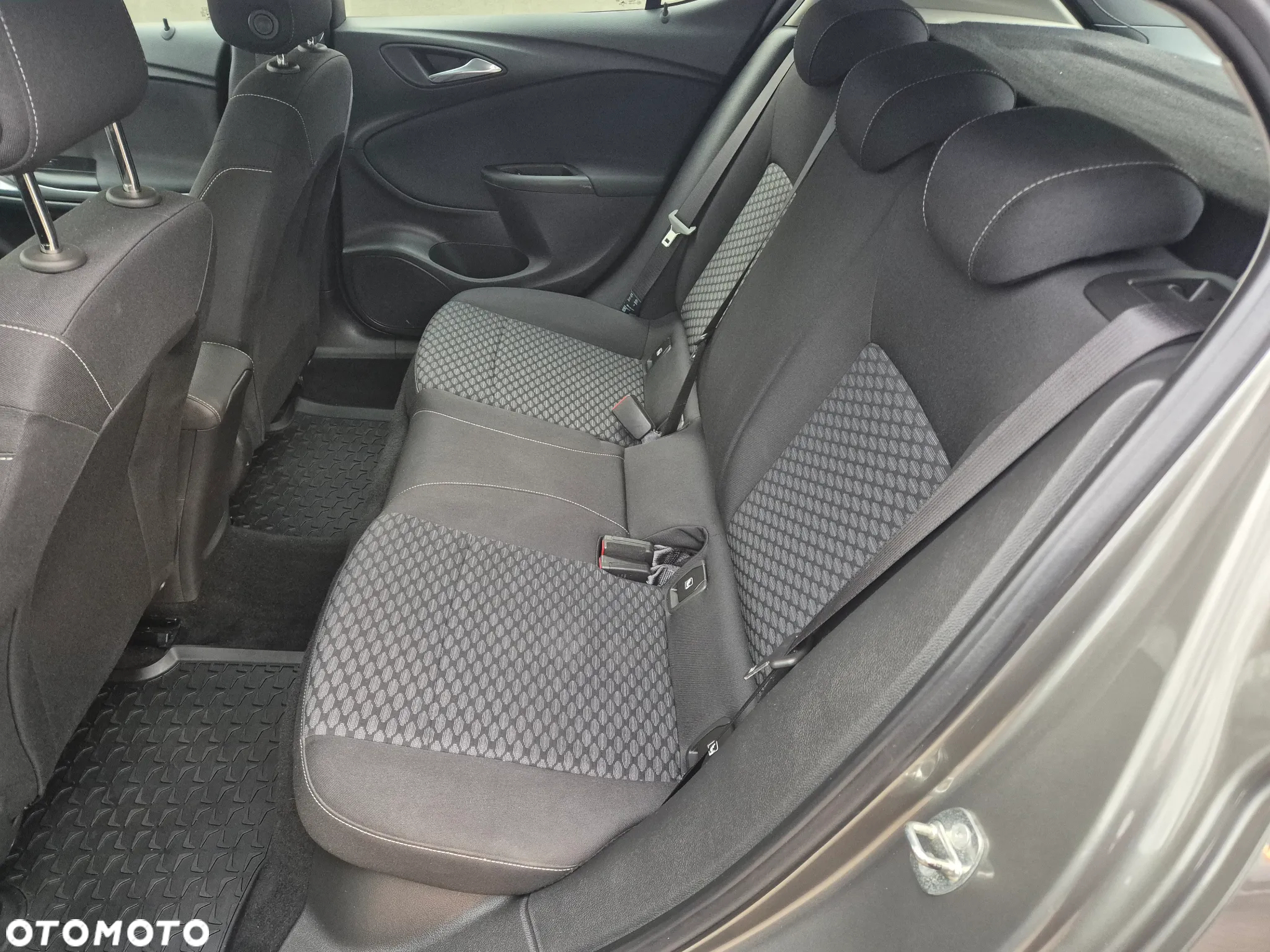 Opel Astra V 1.4 T Dynamic - 15