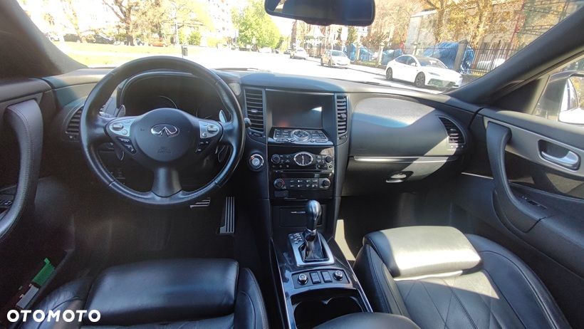 Infiniti QX70 3.7 S Premium - 10