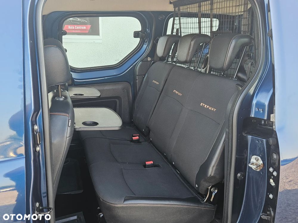 Dacia Dokker TCe 115 Stepway Celebration - 13