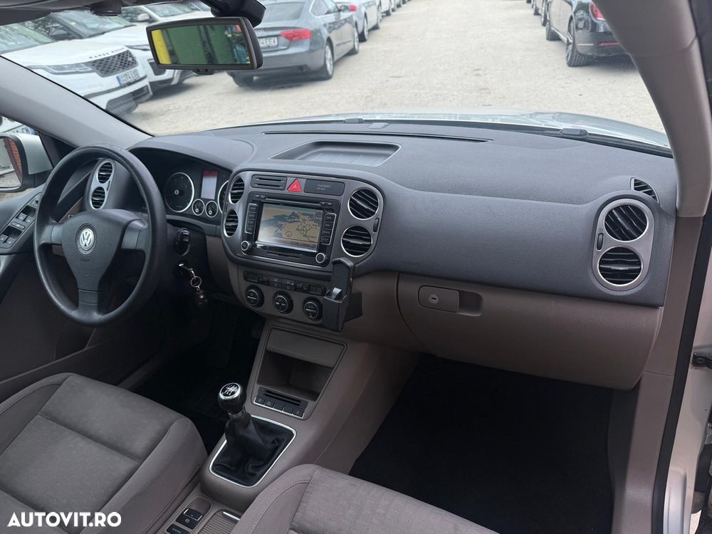 Volkswagen Tiguan - 7