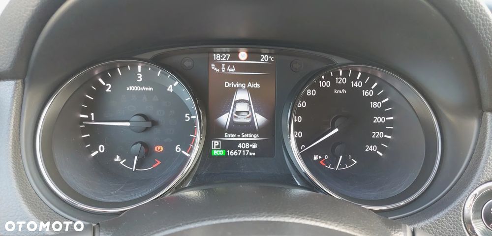 Nissan Qashqai 1.6 DCi Xtronic TEKNA - 25