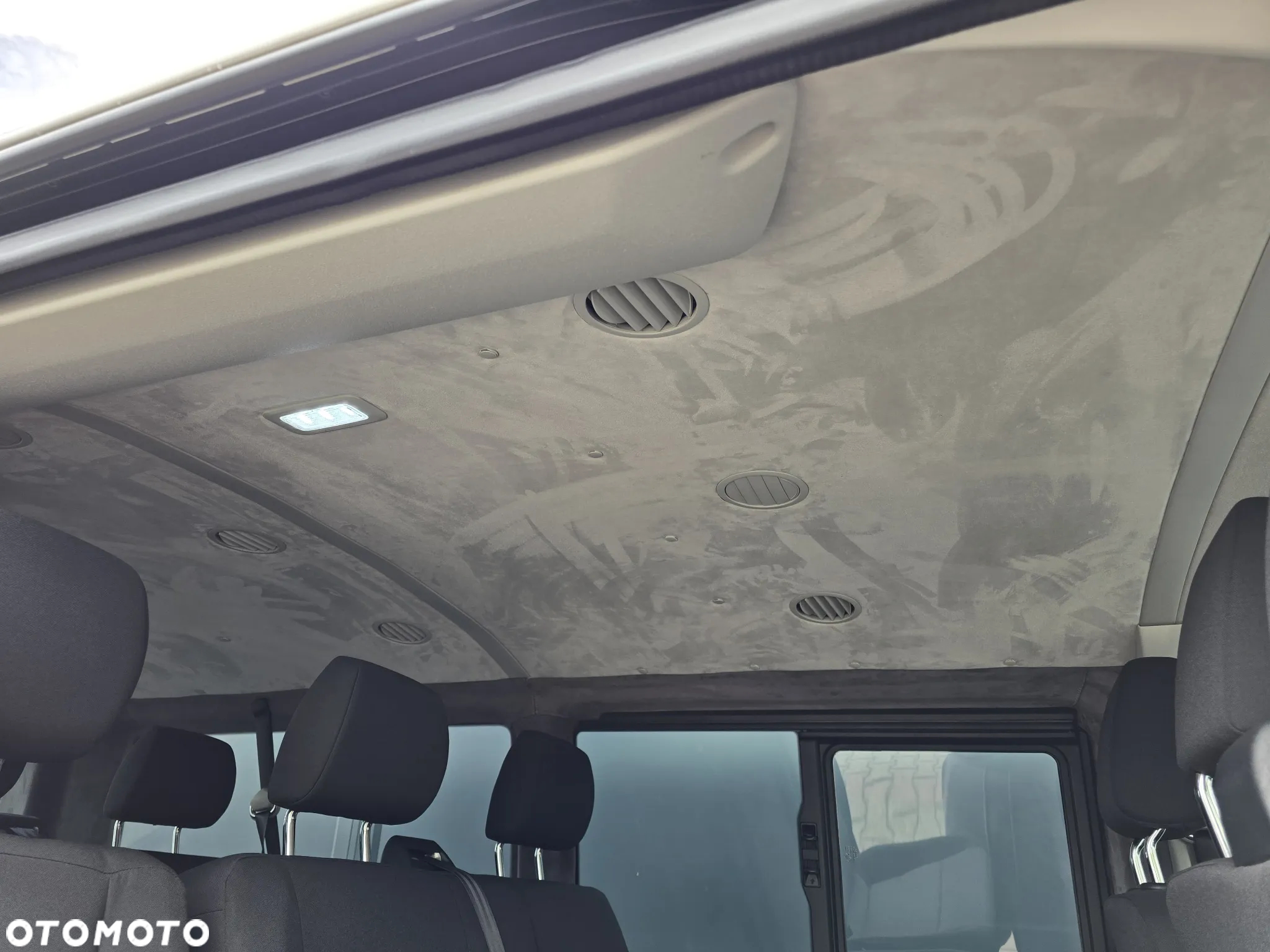 Volkswagen Transporter Kombi T6.1 TDI L2H1 DSG - 9