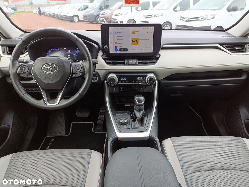 Toyota RAV4 - 15