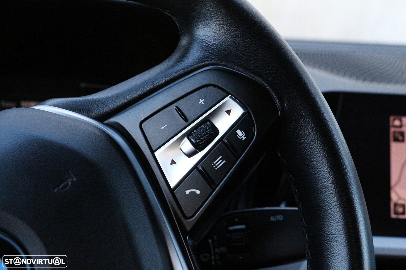 BMW 318 d Auto - 12