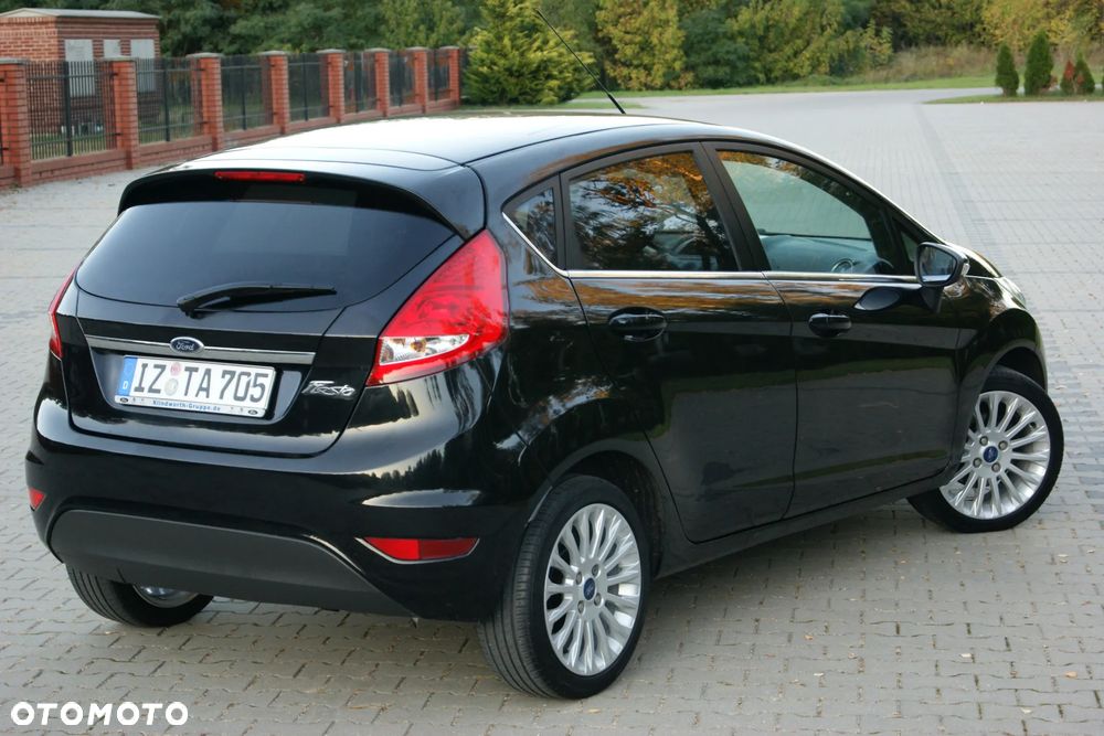 Ford Fiesta - 16
