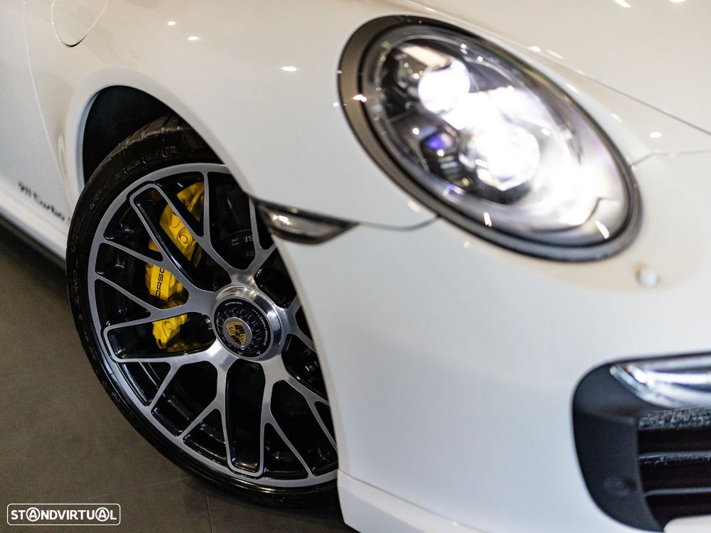 Porsche 911 (991) Turbo S Cabriolet - 28