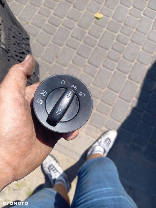 Wlacznik swiatel skoda octavia 2 06r halogen